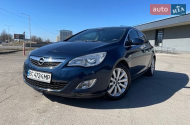 Хэтчбек Opel Astra 2011 в Львове