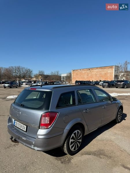 Универсал Opel Astra 2006 в Чернигове
