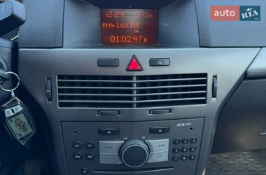 Универсал Opel Astra 2006 в Чернигове