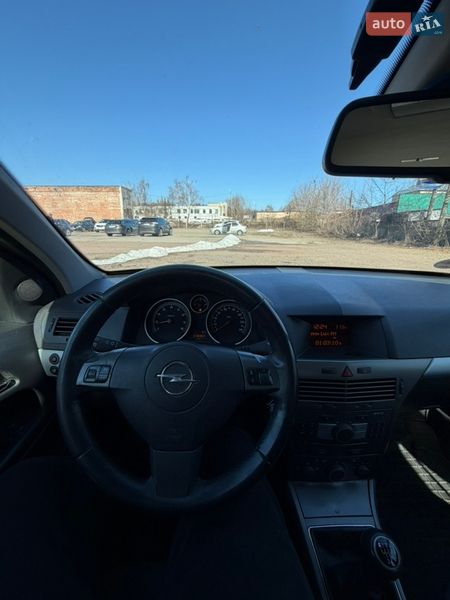 Универсал Opel Astra 2006 в Чернигове