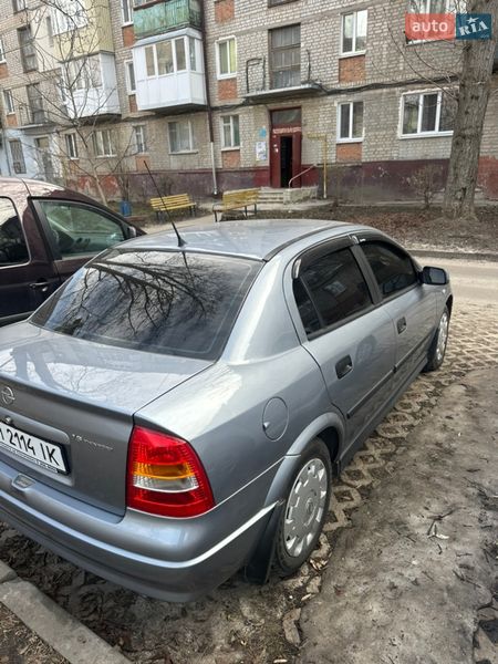 Седан Opel Astra 2008 в Миргороде