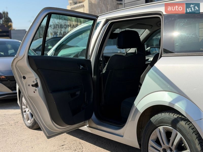 Універсал Opel Astra 2008 в Шептицькому