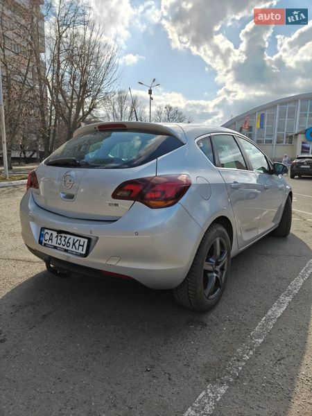 Хетчбек Opel Astra 2010 в Черкасах
