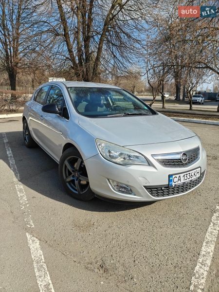 Хетчбек Opel Astra 2010 в Черкасах