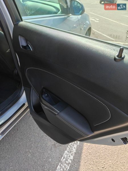 Хетчбек Opel Astra 2010 в Черкасах