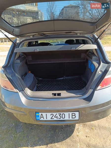 Хэтчбек Opel Astra 2010 в Киеве