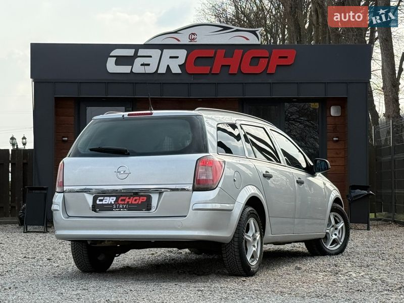 Універсал Opel Astra 2010 в Стрию