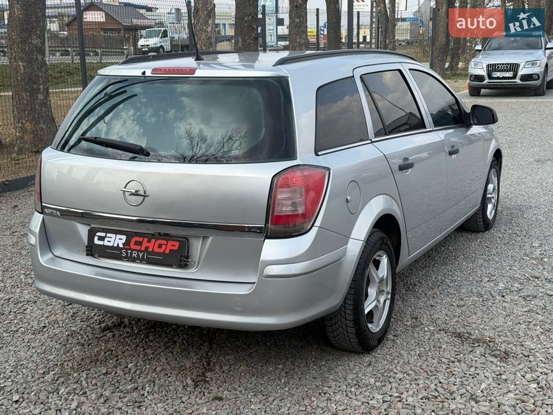 Універсал Opel Astra 2010 в Стрию