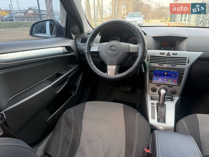 Універсал Opel Astra 2010 в Стрию