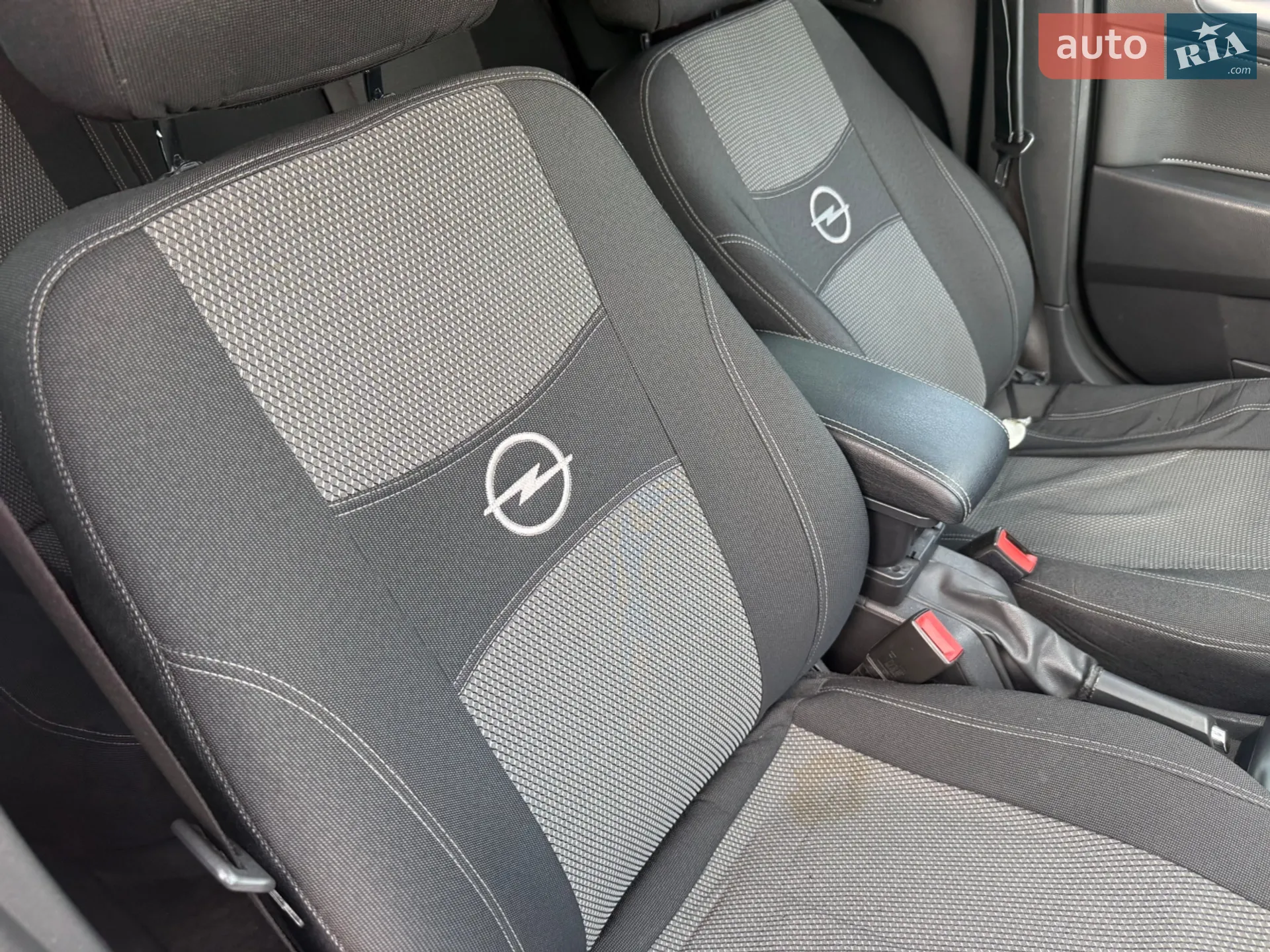 2010 Opel Astra - мініатюра 48