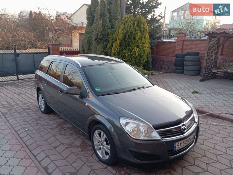 Универсал Opel Astra 2009 в Хмельницком