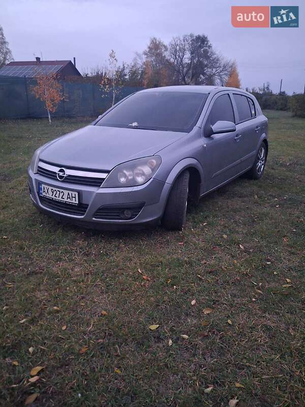 Хетчбек Opel Astra 2006 в Валках