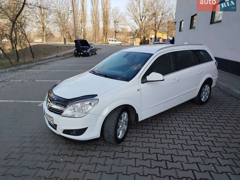 Универсал Opel Astra 2009 в Хмельницком