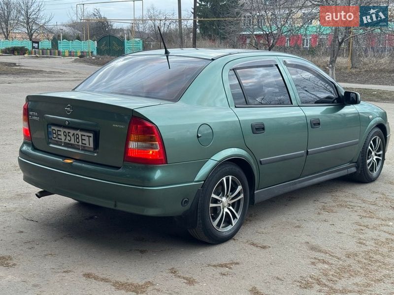 Седан Opel Astra 2007 в Врадиевке