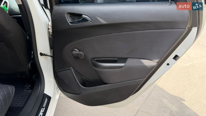 Універсал Opel Astra 2013 в Тернополі