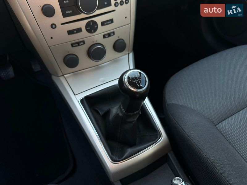 Хэтчбек Opel Astra 2007 в Виннице