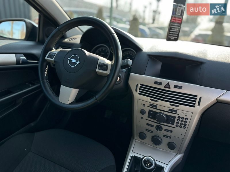 Хэтчбек Opel Astra 2007 в Виннице