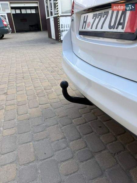 Універсал Opel Astra 2011 в Сваляві