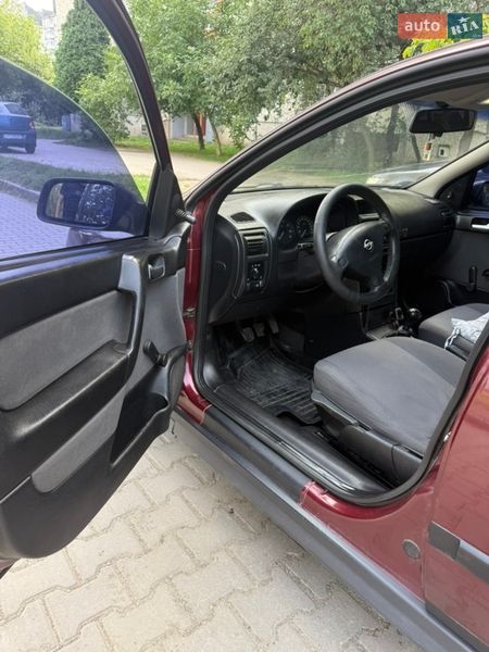 Седан Opel Astra 2008 в Надворной