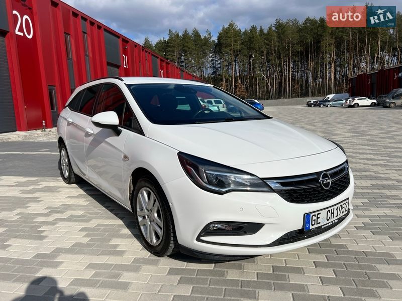 Универсал Opel Astra 2018 в Львове