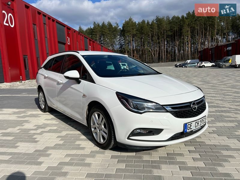 Универсал Opel Astra 2018 в Львове