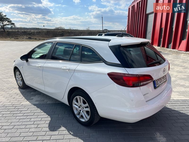 Универсал Opel Astra 2018 в Львове
