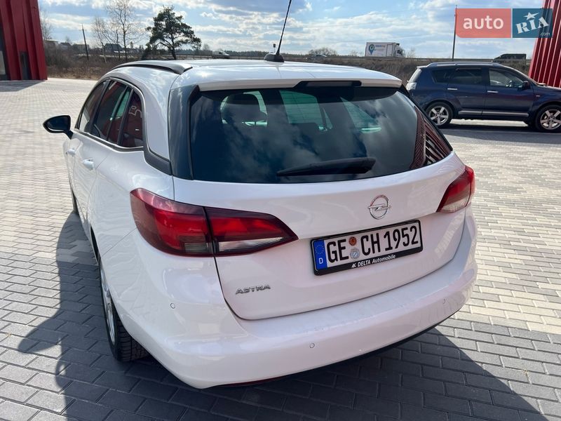 Универсал Opel Astra 2018 в Львове