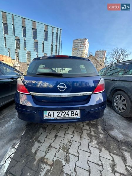Хэтчбек Opel Astra 2007 в Вишневом фото 5 Хэтчбек Opel Astra 2007 в Вишневом