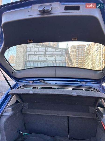 Хэтчбек Opel Astra 2007 в Вишневом фото 8 Хэтчбек Opel Astra 2007 в Вишневом