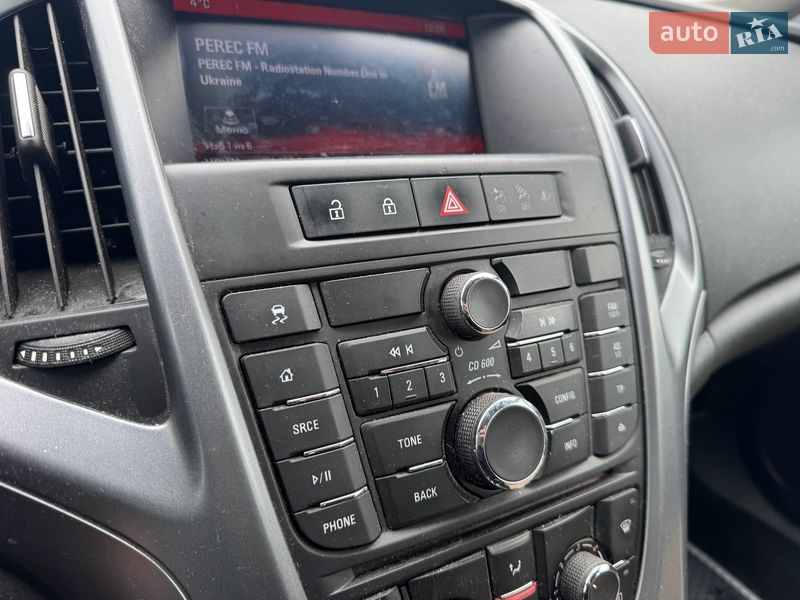 Универсал Opel Astra 2014 в Киеве