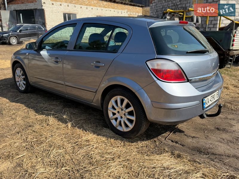 Хэтчбек Opel Astra 2004 в Славуте фото 2 Хэтчбек Opel Astra 2004 в Славуте