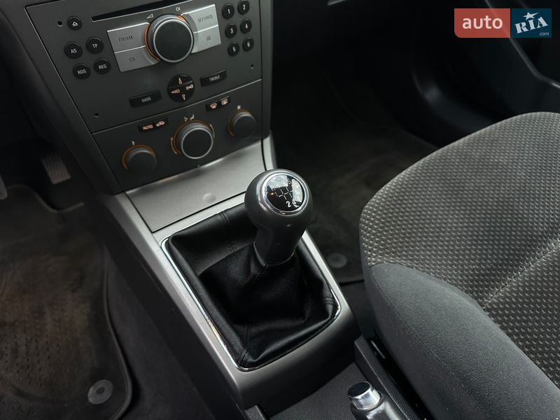 Хэтчбек Opel Astra 2004 в Виннице