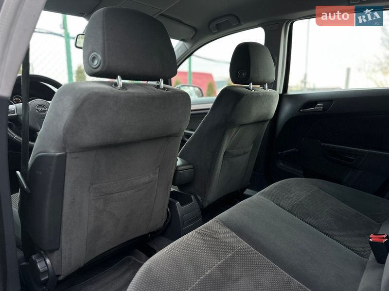 Хэтчбек Opel Astra 2004 в Виннице