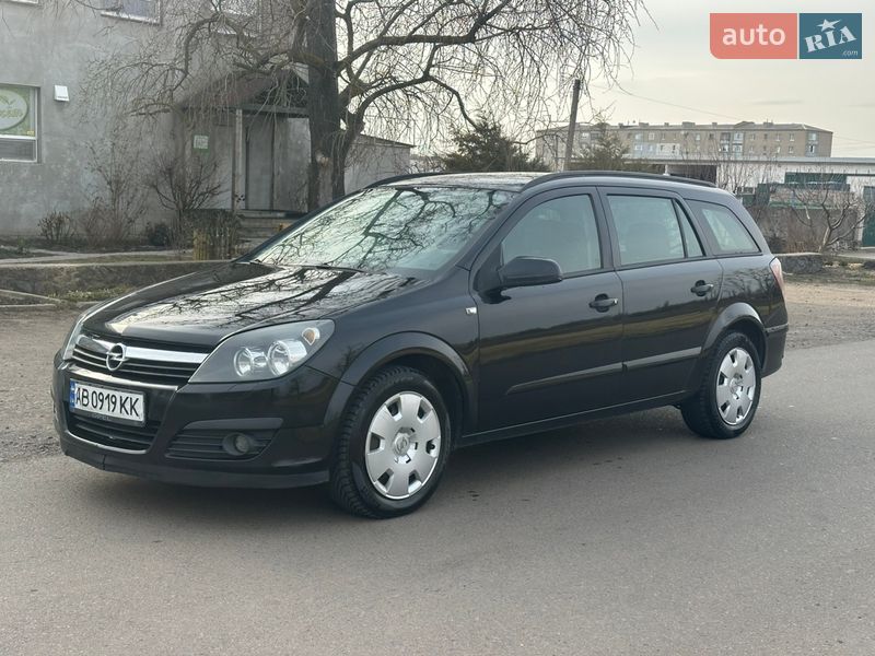 Универсал Opel Astra 2005 в Новом Буге
