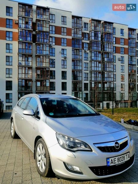 Opel Astra 2012