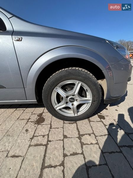 Универсал Opel Astra 2005 в Тернополе