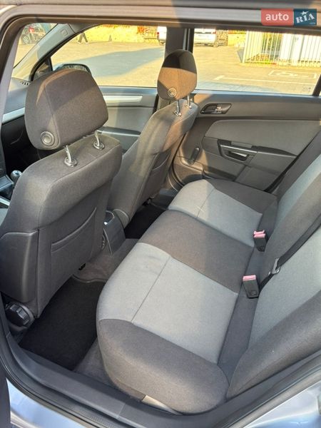 Универсал Opel Astra 2005 в Тернополе