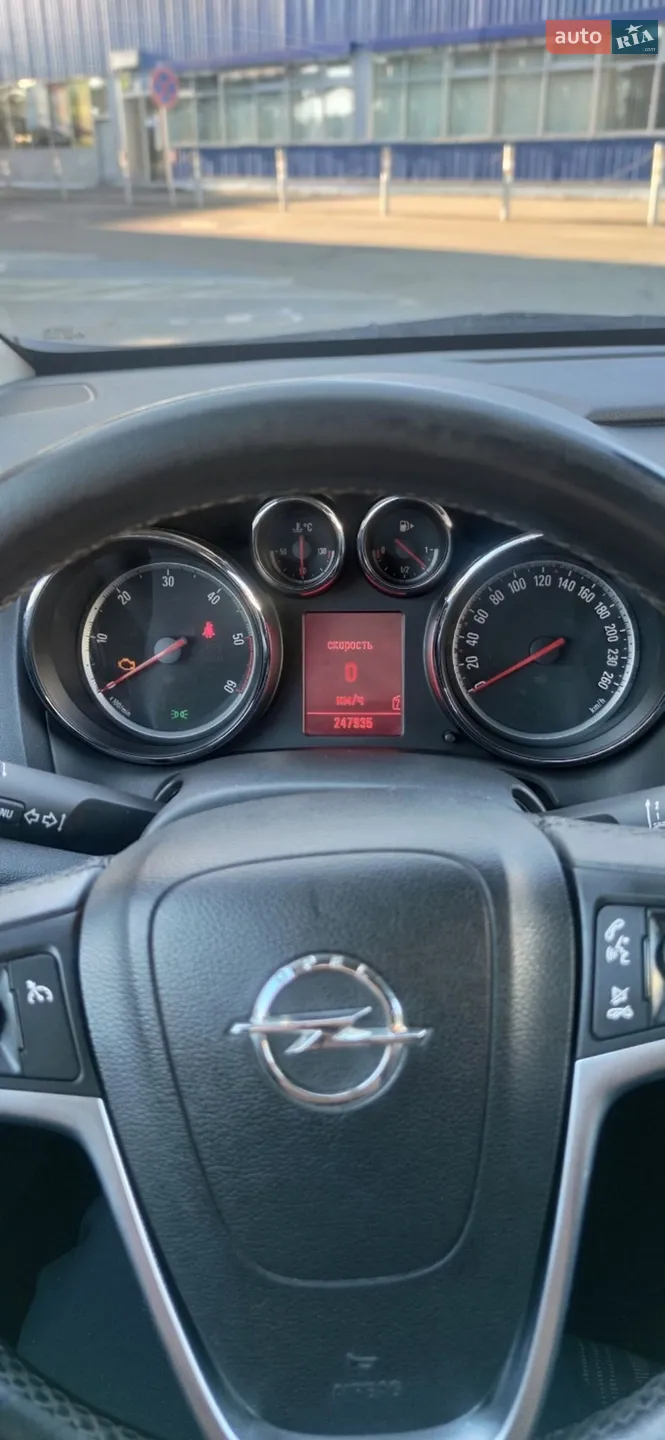 2011 Opel Astra - мініатюра 8