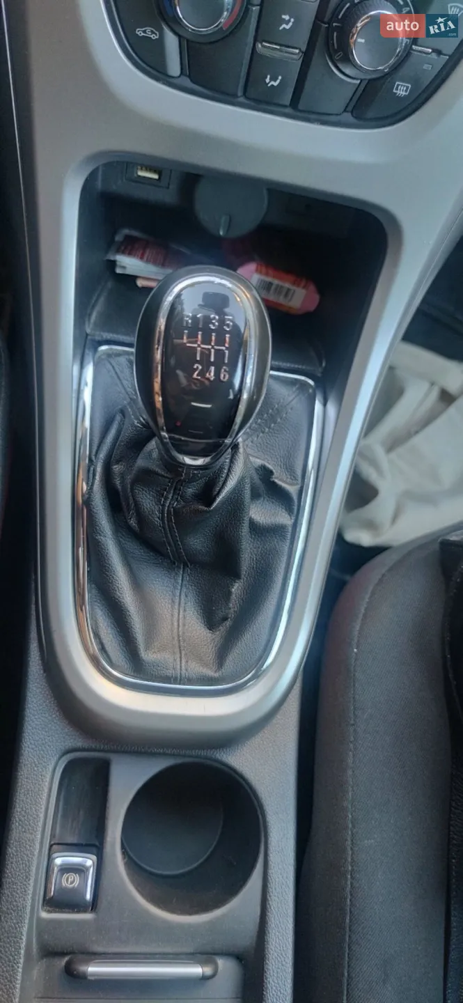 2011 Opel Astra - мініатюра 14