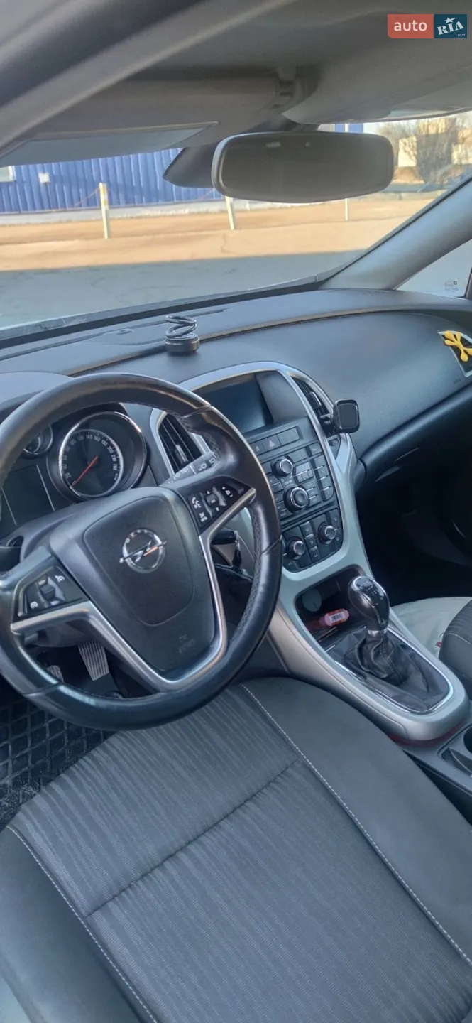 2011 Opel Astra - мініатюра 9