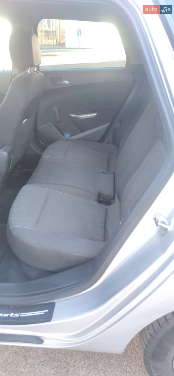 2011 Opel Astra - мініатюра 14