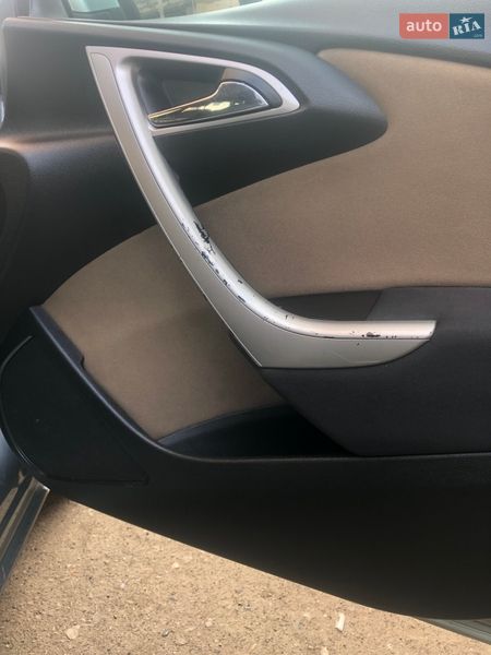 Хэтчбек Opel Astra 2014 в Калуше