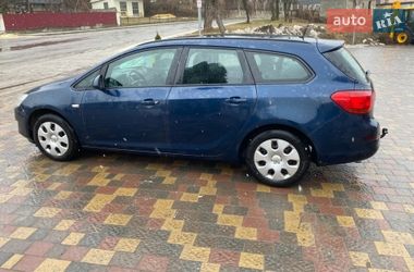 Универсал Opel Astra 2012 в Львове
