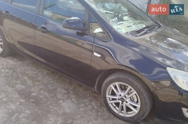 Универсал Opel Astra 2011 в Звягеле