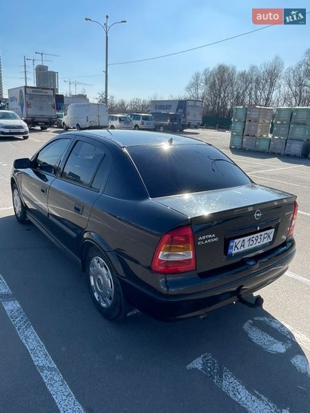 Седан Opel Astra 2006 в Киеве