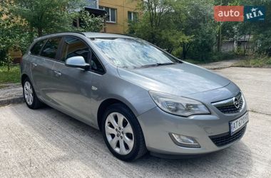 Универсал Opel Astra 2011 в Богородчанах