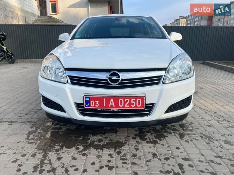 Универсал Opel Astra 2009 в Бучаче