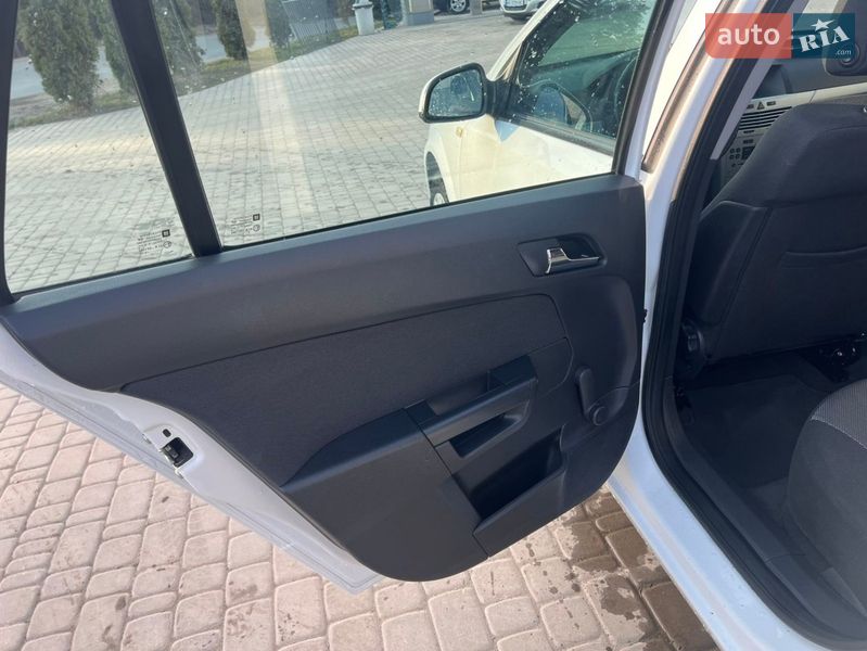 Универсал Opel Astra 2009 в Бучаче