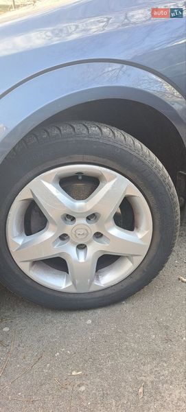 Хэтчбек Opel Astra 2007 в Киеве