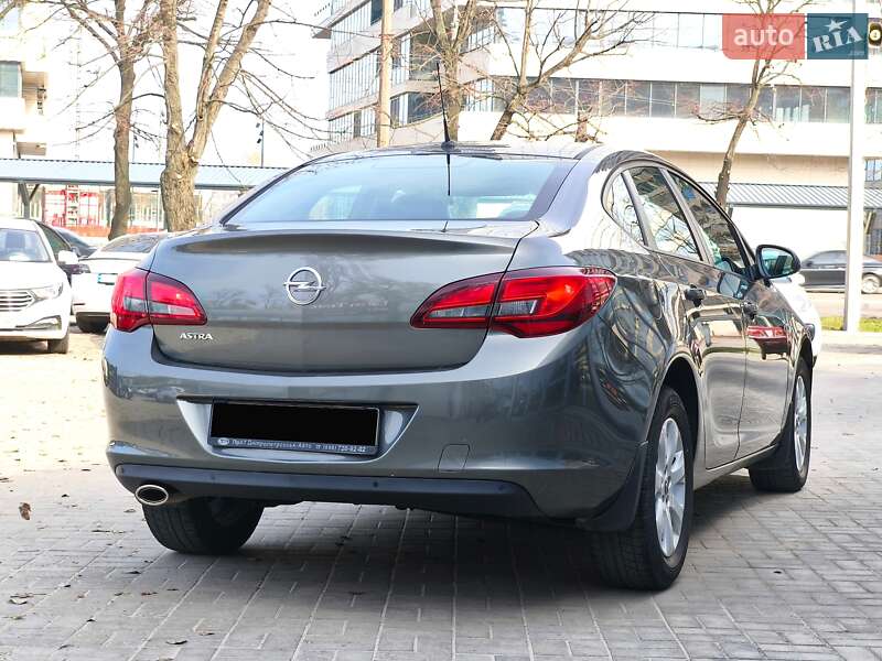 Седан Opel Astra 2019 в Дніпрі фото 5 Седан Opel Astra 2019 в Дніпрі